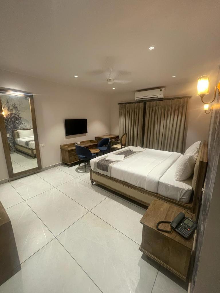 Ariena By Spree Hotels Goa Morjim Exterior foto